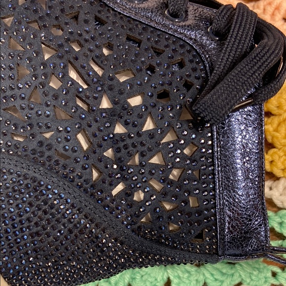 Lady Couture New York Rhinestone Bedazzled Cutout Blue High-Top Sneakers Shoes 9 - Picture 8 of 13